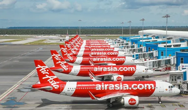 फ्लाइट में WIFI सुविधा के लिए AirAsia ने शु्गर बॉक्स के साथ किया करार